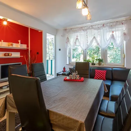 Apartman In 41382 Dramalj