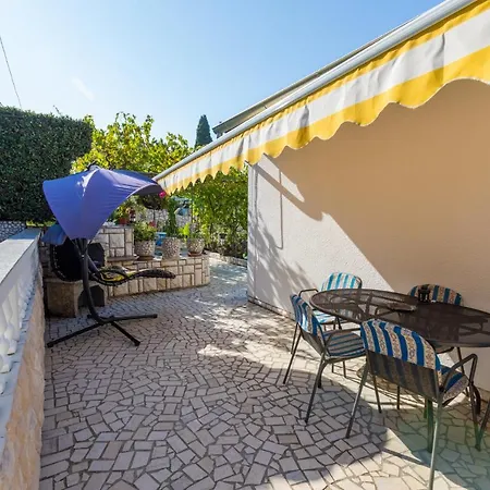 In 41382 Apartman Dramalj