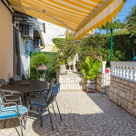 In 41382 Apartmán Dramalj